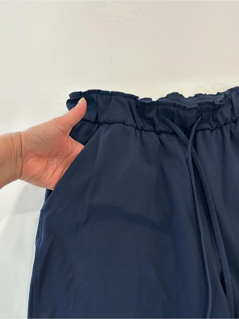 Lululemon Keep Moving Jogger True Navy Size 6 High Rise Waist Band Side Pockets